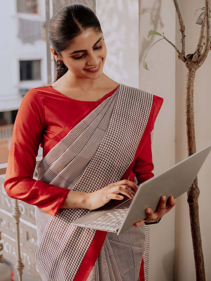 ready to wear saree,readymade saree,one minute saree, 1 minute saree, stitched saree, pre pleated saree , pre draped saree
