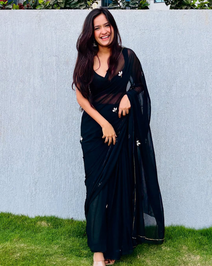 ready to wear saree,readymade saree,one minute saree, 1 minute saree, stitched saree, pre pleated saree , pre draped saree
